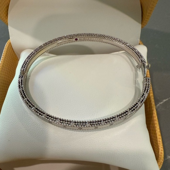 Roberto Coin 18k white gold and diamond princess bracelet - Picture 4 of 5